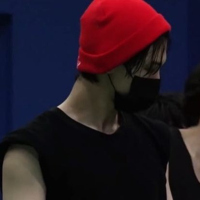 sktr_hk's tweet photo. 𝐖𝐡𝐞𝐭𝐡𝐞𝐫 𝐲𝐨𝐮'𝐫𝐞 𝐚 𝐛𝐫𝐨𝐭𝐡𝐞𝐫 𝐨𝐫 𝐚 𝐦𝐨𝐭𝐡𝐞𝐫 𝐘𝐨𝐮'𝐫𝐞 𝐬𝐭𝐚𝐲𝐢𝐧 𝐚𝐥𝐢𝐯𝐞, 𝐬𝐭𝐚𝐲𝐢𝐧 𝐚𝐥𝐢𝐯𝐞 
𝐅𝐞𝐞𝐥 𝐭𝐡𝐞 𝐜𝐢𝐭𝐲 𝐛𝐫𝐞𝐚𝐤𝐢𝐧 𝐚𝐧𝐝 𝐞𝐯𝐞𝐫𝐲𝐛𝐨𝐝𝐲 𝐬𝐡𝐚𝐤𝐢𝐧 
𝐀𝐧𝐝 𝐰𝐞'𝐫𝐞 𝐬𝐭𝐚𝐲𝐢𝐧 𝐚𝐥𝐢𝐯𝐞, 𝐬𝐭𝐚𝐲𝐢𝐧 𝐚𝐥𝐢𝐯𝐞 https://t.co/fRMGKqtWU7
