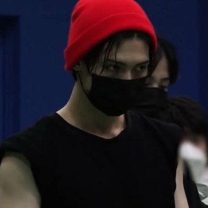 sktr_hk's tweet photo. 𝐖𝐡𝐞𝐭𝐡𝐞𝐫 𝐲𝐨𝐮'𝐫𝐞 𝐚 𝐛𝐫𝐨𝐭𝐡𝐞𝐫 𝐨𝐫 𝐚 𝐦𝐨𝐭𝐡𝐞𝐫 𝐘𝐨𝐮'𝐫𝐞 𝐬𝐭𝐚𝐲𝐢𝐧 𝐚𝐥𝐢𝐯𝐞, 𝐬𝐭𝐚𝐲𝐢𝐧 𝐚𝐥𝐢𝐯𝐞 
𝐅𝐞𝐞𝐥 𝐭𝐡𝐞 𝐜𝐢𝐭𝐲 𝐛𝐫𝐞𝐚𝐤𝐢𝐧 𝐚𝐧𝐝 𝐞𝐯𝐞𝐫𝐲𝐛𝐨𝐝𝐲 𝐬𝐡𝐚𝐤𝐢𝐧 
𝐀𝐧𝐝 𝐰𝐞'𝐫𝐞 𝐬𝐭𝐚𝐲𝐢𝐧 𝐚𝐥𝐢𝐯𝐞, 𝐬𝐭𝐚𝐲𝐢𝐧 𝐚𝐥𝐢𝐯𝐞 https://t.co/fRMGKqtWU7