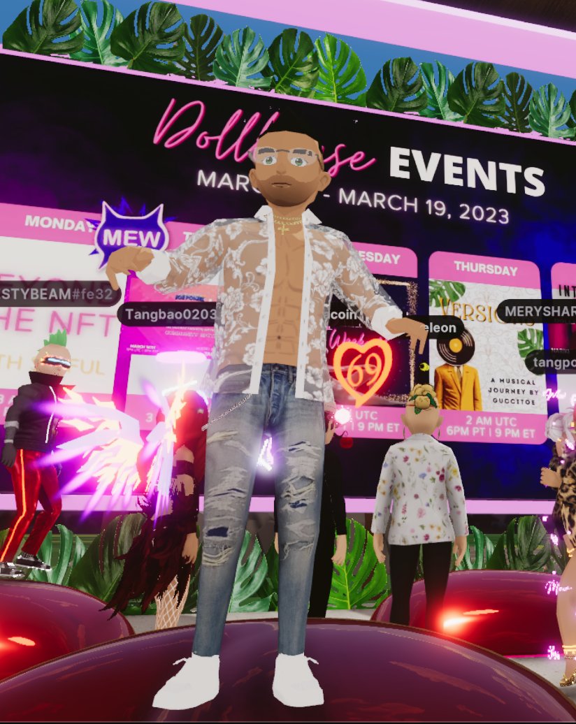 GoldGuyDCL's tweet photo. Chilling at the Dollhouse in my new fit by @father_fin https://t.co/wmZc5oZwV8