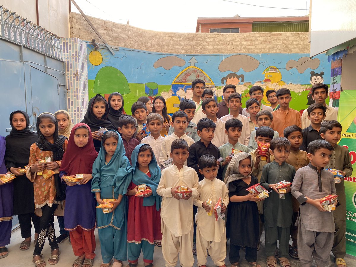 MustafaTalpur7's tweet photo. Just wrapped up another successful plantation drive at The Walkway School! We're unstoppable in our efforts towards climate action, even after breaking the World Record. Proud to be part of this movement for a greener future 🌿 #sustainability #climateaction #CleanGreenSindh https://t.co/uK2f45gBXB
