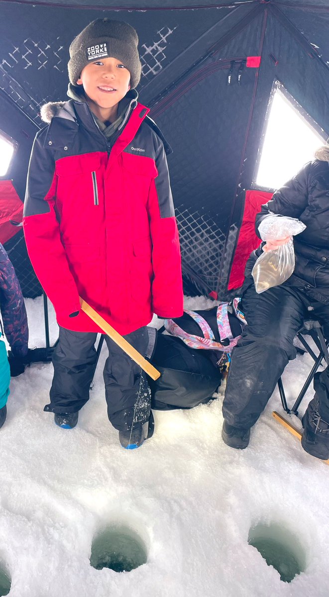 jackielconnell's tweet photo. Students, staff and community members from Gypsumville School participating in the 16th Annual Frontier School Division Fishing Derby 🎣. Thousands of students from schools across Northern Manitoba participating. Here fishy fishy!! #OutdoorEd #FrontierSD https://t.co/Ei3NQxcTw2