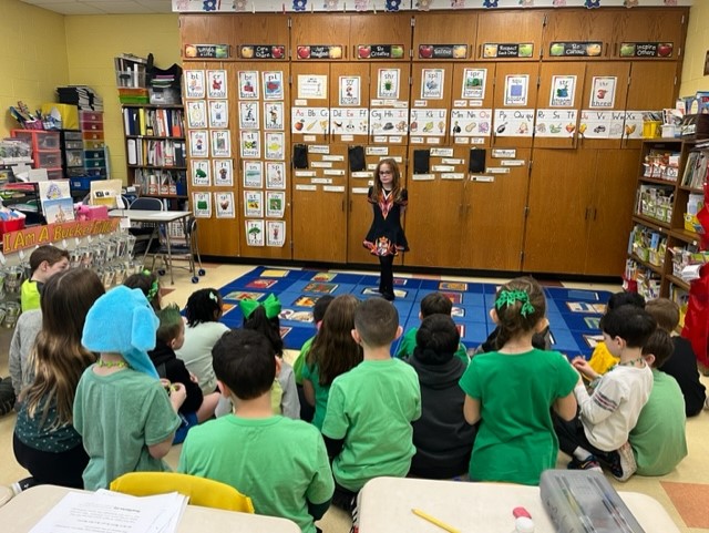 CommackSchools's tweet photo. Enjoying Irish Step Dancing from a second grade student today! #WoodPark #MrsAtlas #CommackSchools #StPatricksDay #IrishStepDancing https://t.co/IBrIuVFZYZ