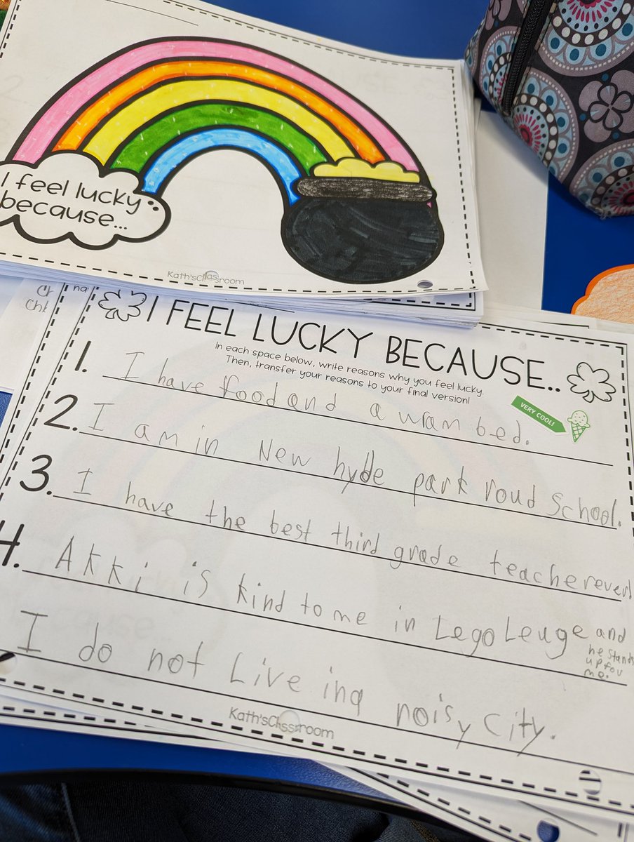 2BReading4Life's tweet photo. Leprechaun mask, Leprechaun Scoot and feeling lucky writing☘️. Happy to be with 3rd grade today! @NHPRoadSchool 
#Proud2bNhpGcp https://t.co/AT17rHMVTk