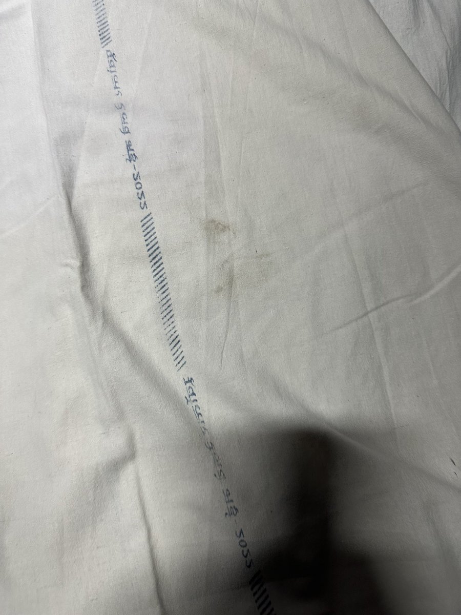 sshekhawat's tweet photo. @RailMinIndia sheets and pillow covers are super dirty in Lucknow Chandigarh express in second class. Train number 15011. Very poor service. https://t.co/LngwQtjZ1T