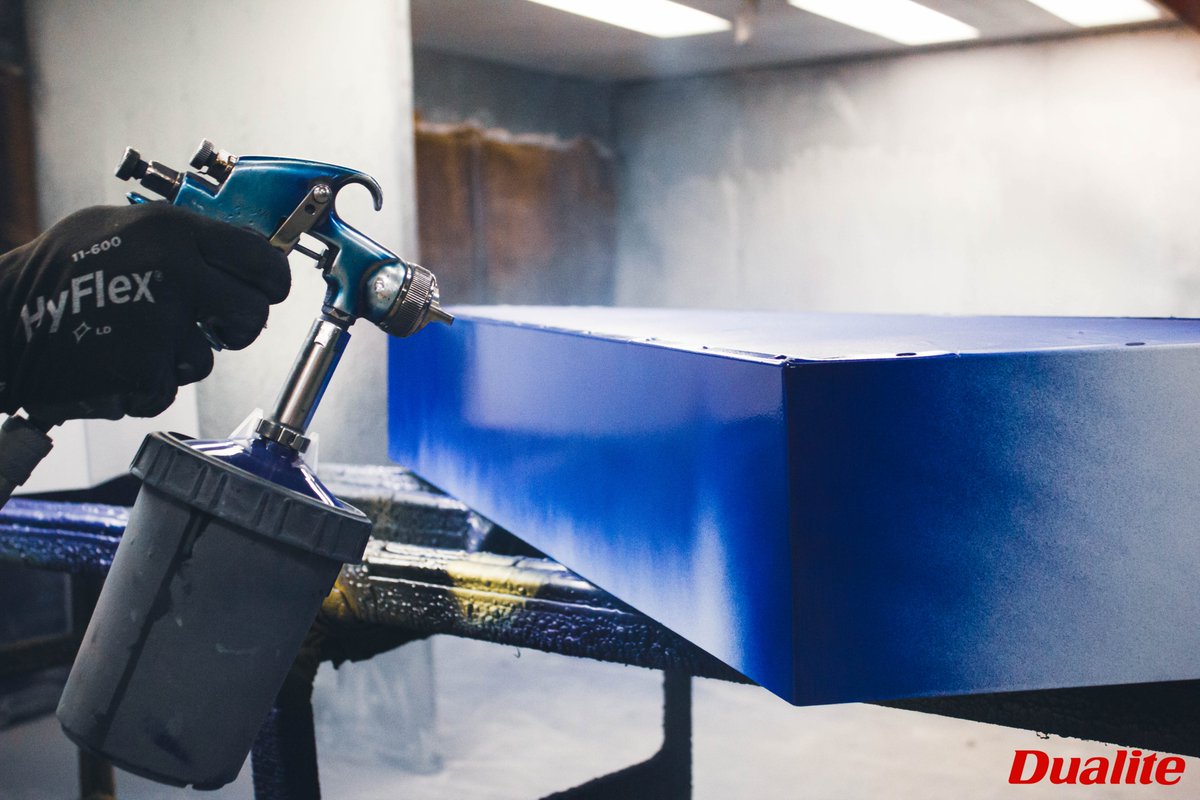 DualiteTweets's tweet image. 🎨Our skilled painter is priming and painting with precision, ensuring your signage looks flawless and professional!🌟From the first layer of primer to the final coat of paint, we're dedicated to quality and durability that lasts.💪#SignPainter #PrimingAndPainting #Signage #Sign