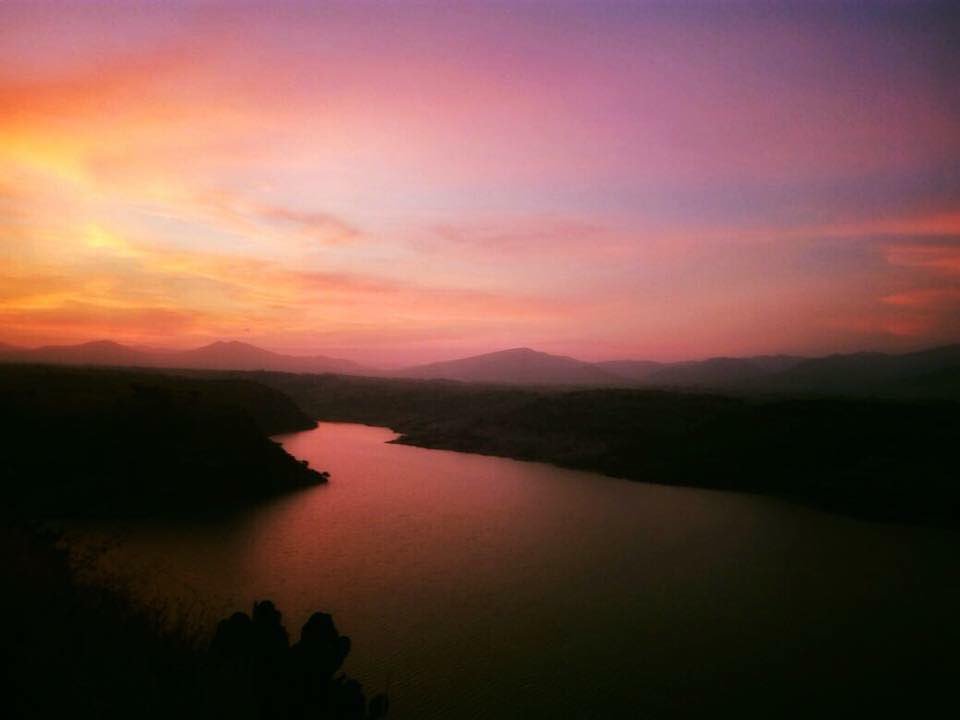 #BuenasNoches 🌙✨

Te compartimos esta maravillosa postal desde el #PuebloMágico de #VillaDelCarbón, #Edoméx. 
Si buscas naturaleza y aventura este es tu destino ideal, visita sus presas y centros ecoturísticos para disfrutar de una #ExperienciaEdoméx 

#TianguisTurístico2023