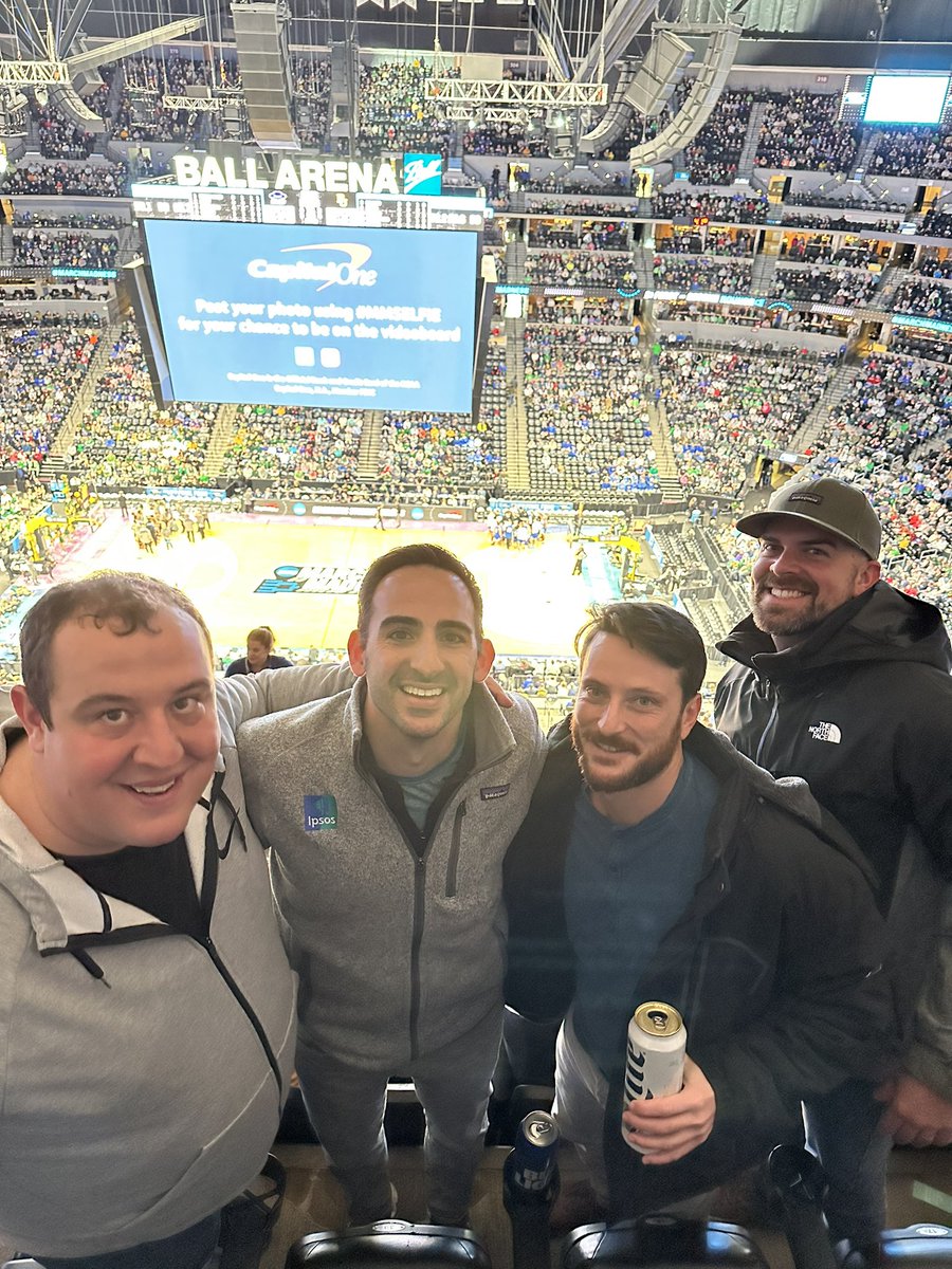 JoeySidd's tweet photo. #mmselfie @BallArenaDenver #gauchos https://t.co/TQOu1Gfp8w