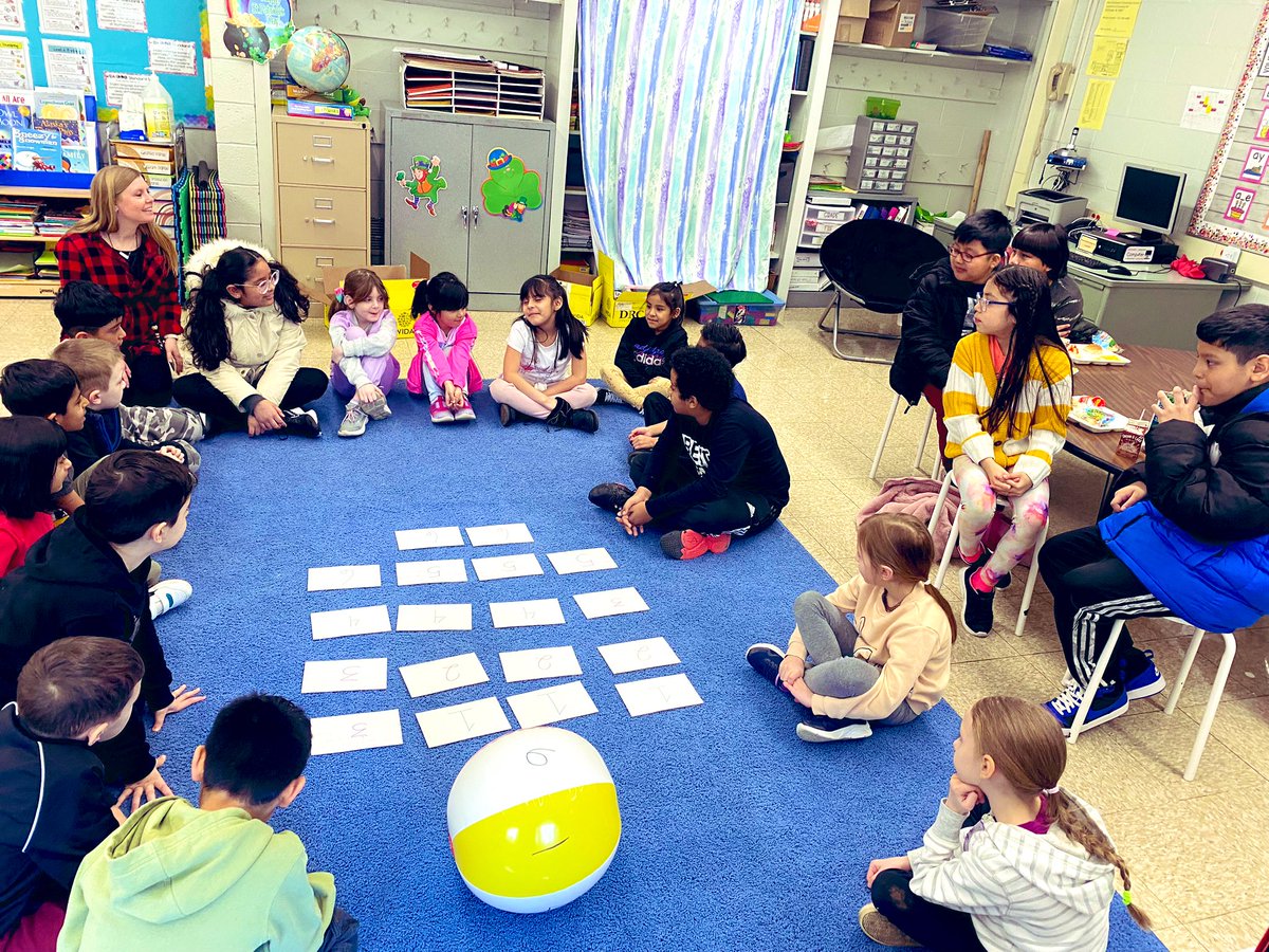 mrs_rienzo's tweet photo. This week we had our first Culture Club meeting. We had so much fun getting to know each other and learning more about our peers! 🌎 @lynda_naspo @AlanBShepPrin  #GoShepardSharks https://t.co/4uT3gy2d41
