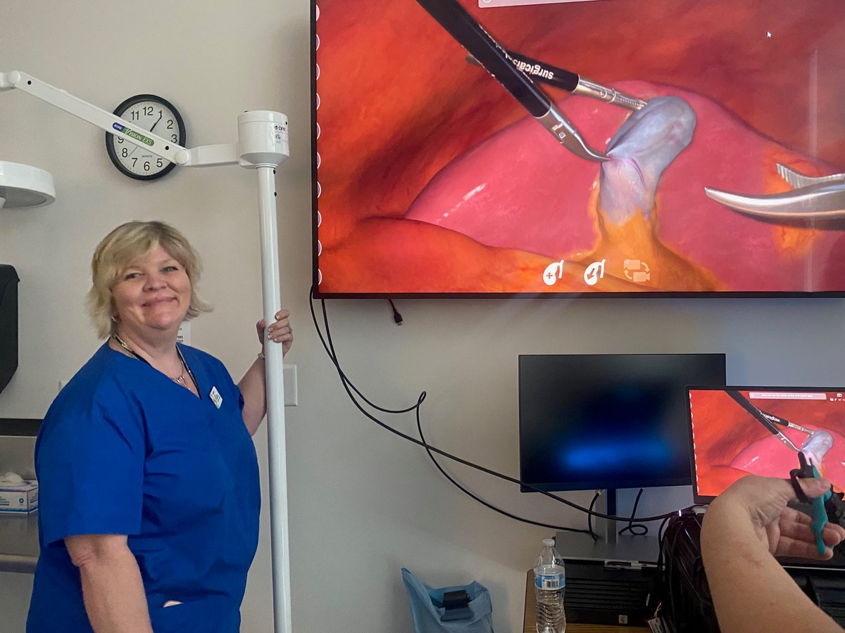 laurelridgeedu's tweet image. All of our surgical technology students had a very unique opportunity today. They were able to perform simulator laparoscopic surgery using the LAPSIM from @SurgicalScience. #surgicaltechnologist #surgicaltechnology #surgicaltech #laparoscopic #surgery