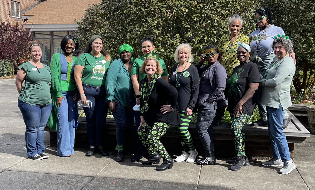 PCSCSeniors's tweet photo. Happy St Patrick’s Day from #TheColumbiaPresbyterianCommunity! #PCSC https://t.co/VSXWjY6K0k