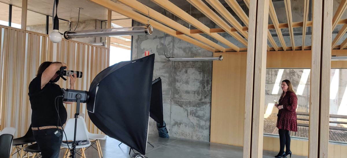 Una semana más que provechosa. Es un verdadero placer trabajar con gente profesional, así da gusto. Manténganse atentos a sus pantallas, que allá vamos.