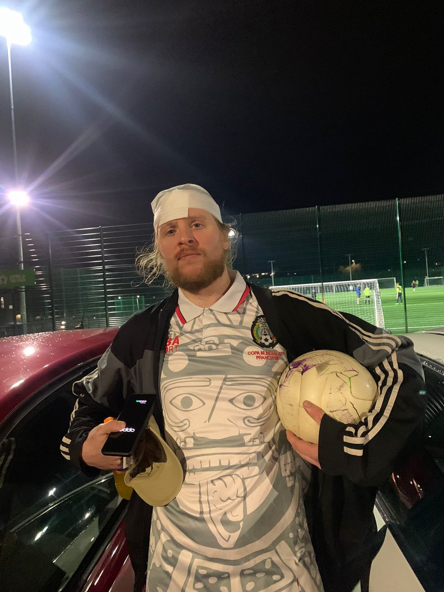 pontdifractera's tweet photo. The lads were taking it nice and easy last night ready for Sundays 11 aside fixture 

Look out for Tommy Will Roberts at centre half

⚽️🐎🇮🇹 https://t.co/MfhNRAav5A