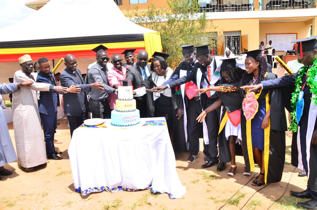 MUBSAruaCampus's tweet photo. We could not keep calm but celebrate the success of all our students.
Congratulations to all graduands of the #MUBS16thGrad.
Best wishes in your next endeavors. https://t.co/aedTt0JS54