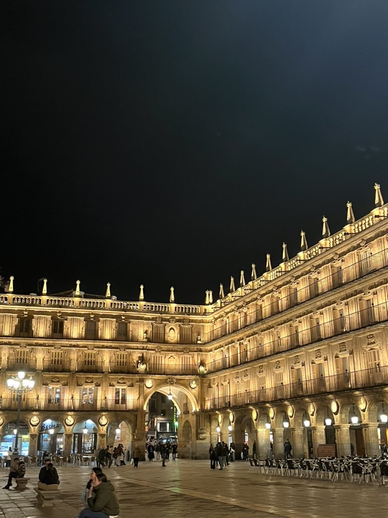anaiisnchz's tweet photo. el que no conoce a Dios, a cualquier santo le reza… https://t.co/n2LK6p9J17