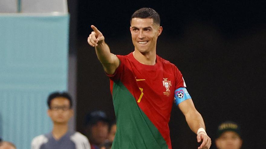Vale_Futbol's tweet photo. Cristiano Ronaldo, convocado por Roberto Martínez con Portugal https://t.co/pP77dzrSfA Vía @superdeporte https://t.co/QOfRcDvMeU