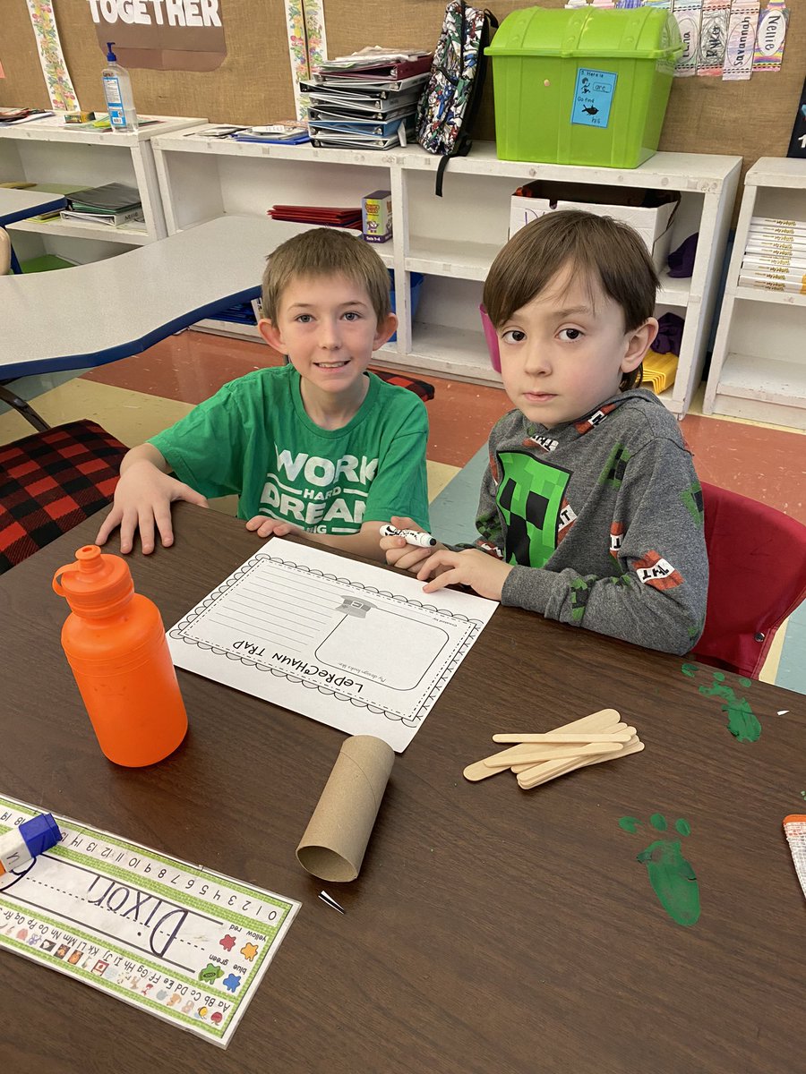 MrsBetken's tweet photo. Kindergarteners and 3rd graders working together to plan and build leprechaun traps! #teachmorris https://t.co/jb3kyRr5b3