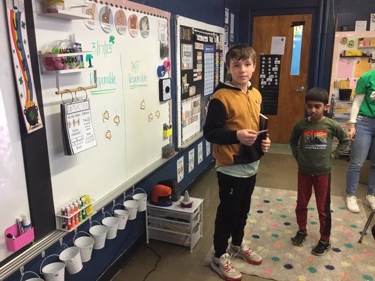 MrsWeiner21's tweet image. Great job my fabulous fifth graders for teaching first grade about showing respect and responsibility! @ORHEagles21 #makingitfun #wehelpchildren