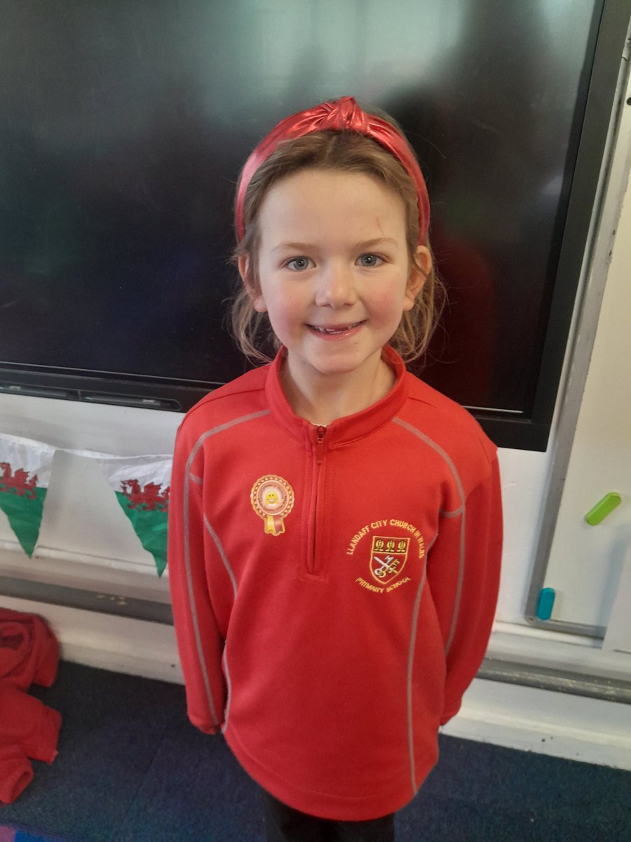 MissHewitt2LH's tweet photo. So proud of our Welsh speaker of the week and Champion of the Week in 2HM! @llandaffcity https://t.co/Bf6GAIo8F5