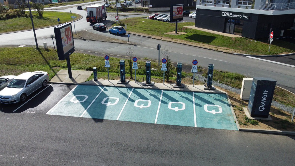HugoManteau's tweet photo. What is the "ZeroInvest" charging solution by QoWatt❓What does QoWatt bring to commercial spaces⁉️

In response to the growing market for electric vehicles, commercial spaces can benefit from this demand by delegating their charging infrastructure to QoWatt, which fully funds the charging stations and shares a percentage of the revenue with the host based on billed charges.

Zero cost

By partnering with QoWatt, the commercial space does not have to bear the initial costs associated with purchasing and installing charging stations. QoWatt fully funds these expenses, allowing the commercial space to enjoy the benefits of the infrastructure without spending a single euro.

Expertise

QoWatt possesses the necessary expertise to choose the best technical solutions, customize them according to the commercial space's needs, and ensure their proper functioning.
Optimized management
QoWatt takes care of the daily management of the infrastructure, including overseeing operations and regular maintenance of the charging stations.

Billing & interoperability

QoWatt is responsible for billing end customers, simplifying administrative processes for the commercial space. Furthermore, the interoperable infrastructure with all mobility operators provides an optimal charging experience for end customers.

Revenue sharing

One of the main benefits for a commercial space is the sharing of revenues generated by charges billed to end customers. QoWatt shares a percentage of the revenue with the host, creating an additional income stream without requiring an initial investment.

Attractiveness

By offering a fast-charging infrastructure, the commercial space becomes more attractive to EV owners. This can increase foot traffic and sales, thereby contributing to the growth of the facility.

Green image

Adopting a charging infrastructure is an effective way to strengthen the eco-friendly image of the commercial space. By demonstrating their commitment to sustainable mobility, commercial spaces can improve their reputation and attract environmentally-conscious customers.

Adaptability & scalability

As an EV charging infrastructure specialist, QoWatt will be able to adapt and scale the charging infrastructure according to the changing needs of the market and technological advances. This ensures that the commercial space always has a modern and efficient infrastructure, capable of meeting the demands of end customers.

Maintenance & support

QoWatt also handles the maintenance and technical support of the infrastructure, ensuring the optimal operation of the charging stations. In case of any issues, QoWatt has the resources and skills needed to quickly resolve problems, minimizing disruptions for the commercial space and its customers.

In summary, partnering with QoWatt offers numerous benefits to commercial spaces, such as reducing initial costs, optimizing management, generating additional revenue, and enhancing site attractiveness. By choosing QoWatt, commercial spaces can fully capitalize on the growth of the electric vehicle market and contribute to the transition towards sustainable mobility.