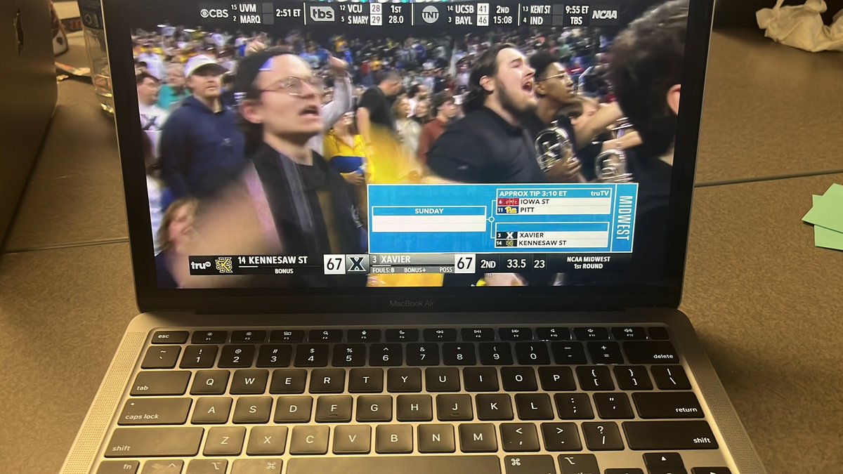 i love march madness in school