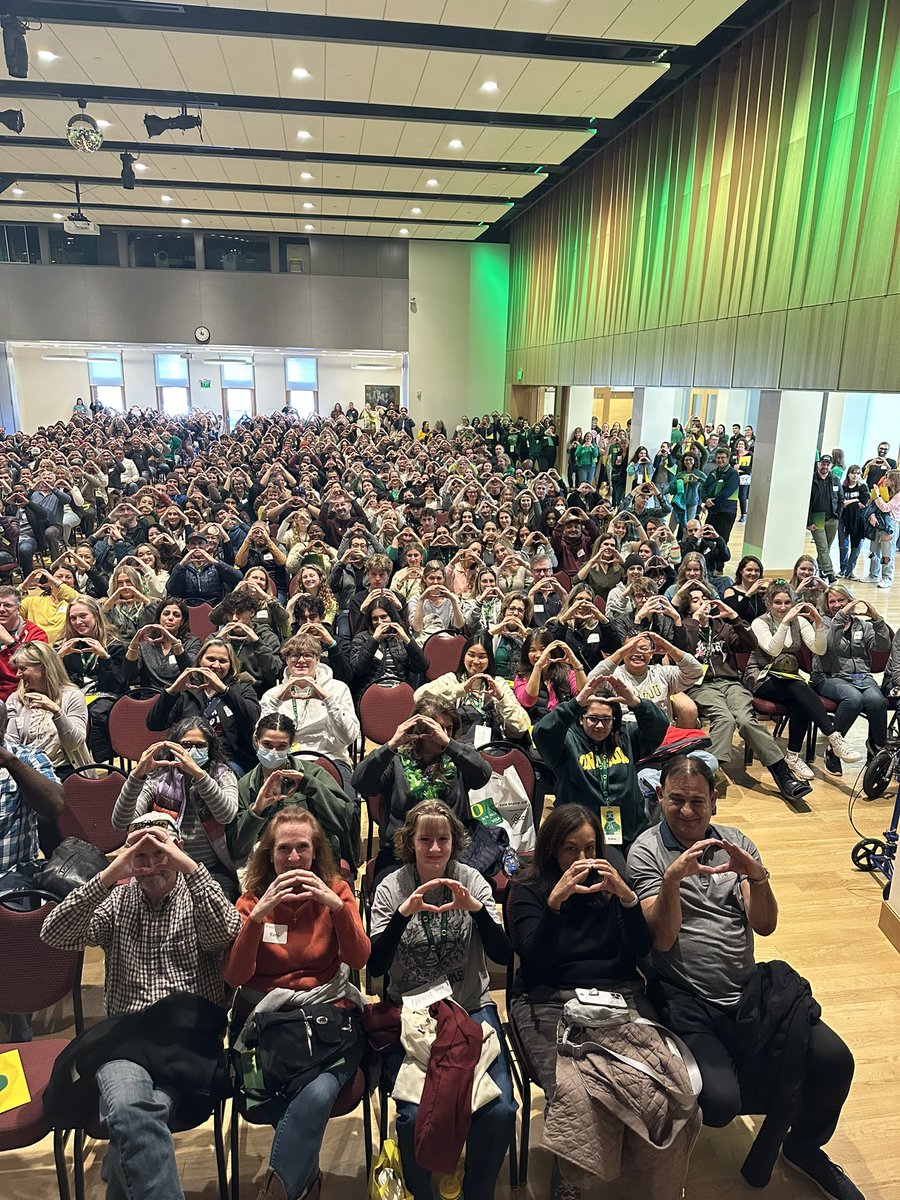 .@uoregon .@UOAdmissions .@UOorientation On a SPECTACULAR Day in Eugene, we kicked off our Duck Day event with a packed & enthusiastic ballroom! WELCOME to the Admitted Students & their families representing 28 states, plus the District of Columbia!Enjoy the Day!  #OregonBound