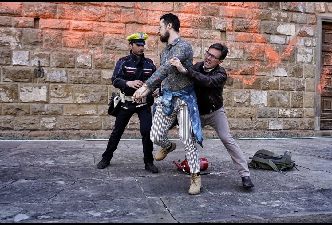 SamCesanelli_'s tweet photo. I wanna be like Nardella,
Sulla street, fuck la Municipale. 
Attivista, che stai a imbrattare? 
I'm the Sindaco, compare.

Semicit.

#Nardella #Firenze #PD https://t.co/mogCeDXAH1