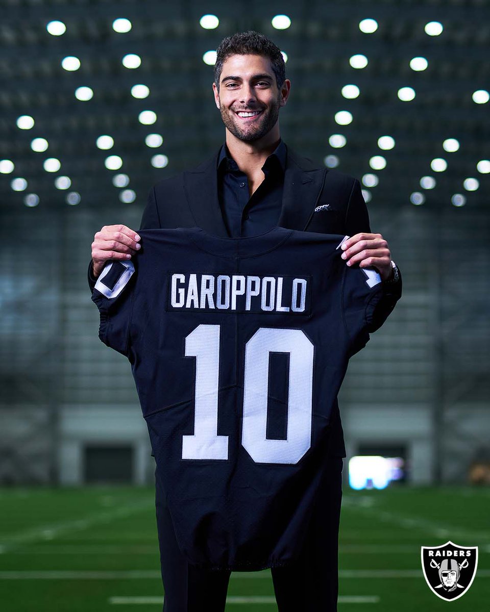 Welcome to the Silver and Black, <a href="/JimmyG_10/">Jimmy Garoppolo</a> 🏴‍☠️