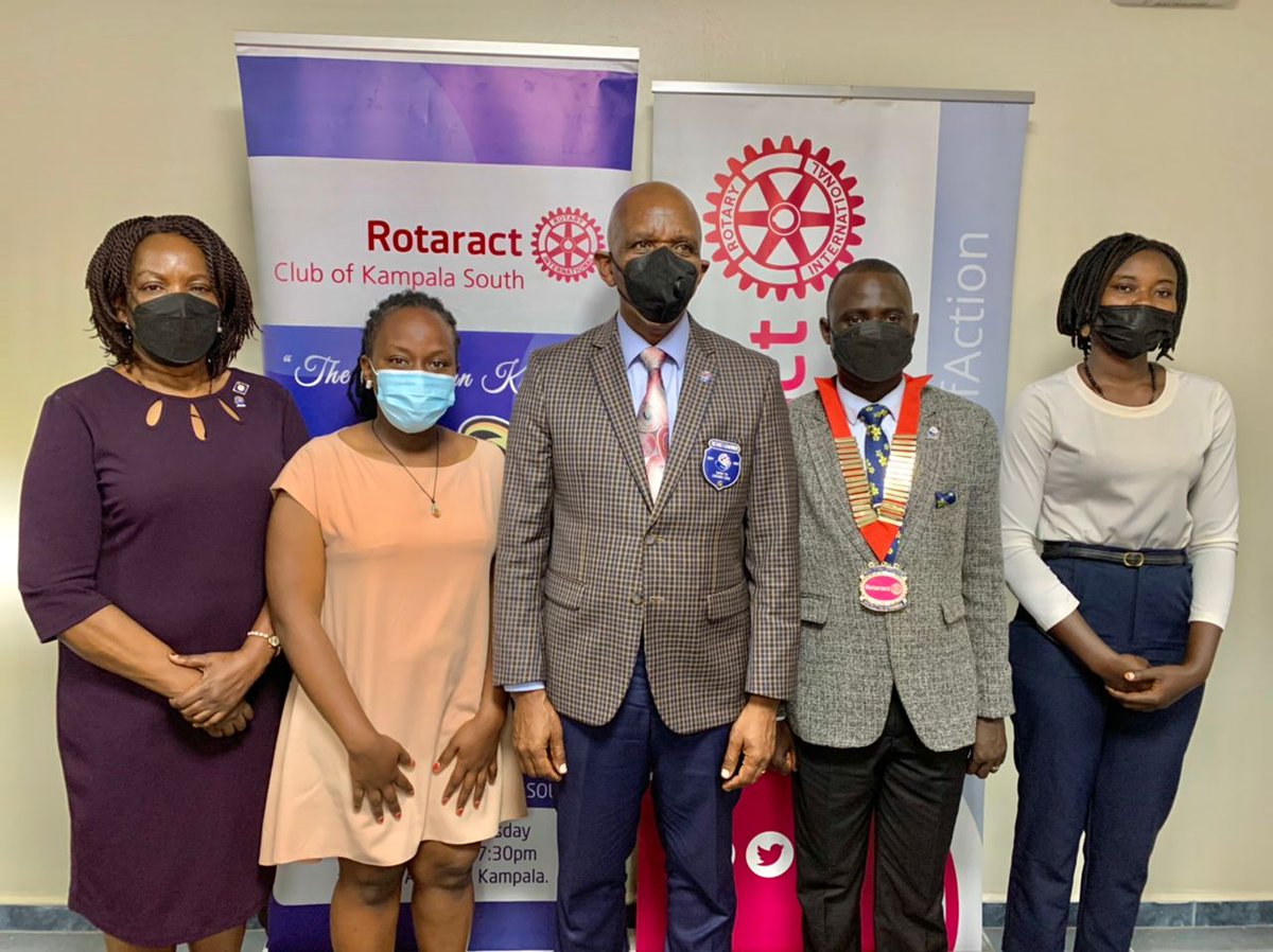 KimuliShafik5's tweet photo. Hello since its #RotaractWeek23 allow me leave this here as a member of @Rotaractsonde @RotaractD9213 and sponsored by @SondeRotary and mentored by @kanosug
#ItsTimeToJoinRotaract
#RotaractWeek23 https://t.co/QSDBW0m91w