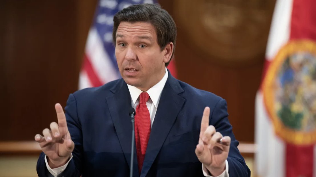 🇺🇸 | ULTIMA HORA: Entra en vigor la nueva medida que prohíbe el uso de bloqueadores de la pubertad, terapias hormonales o cirugías para "cambiar de género" a menores de 18 años en el estado de la Florida. 

¿Apoyas la medida de Ron DeSantis?