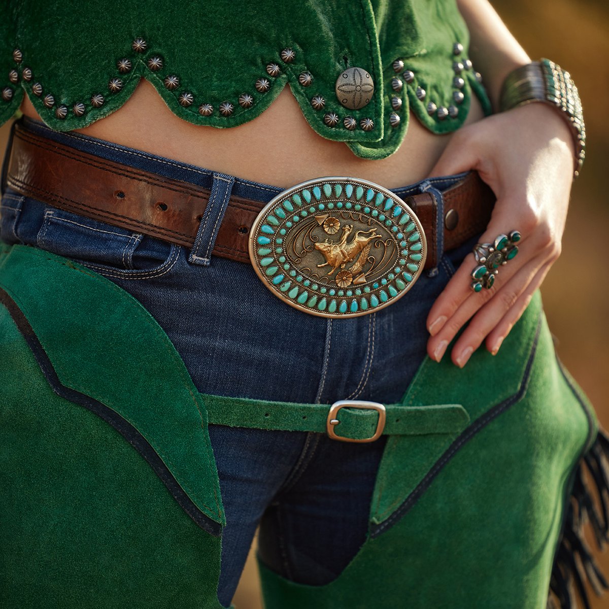 doubledranch_'s tweet photo. A velvet that's bright. Happy St. Patrick's Day π
.
.
.
πΈ : @mitchellfranz
#doubledranch #doubledaddiction #ddranchwear #ddr #experimentingwithcolor
#sombrero #paintedskirts #noveltyprint #turquoiseobsession #leatherjacket #senorita #cactus#cactuslover https://t.co/qdPT20NYa2