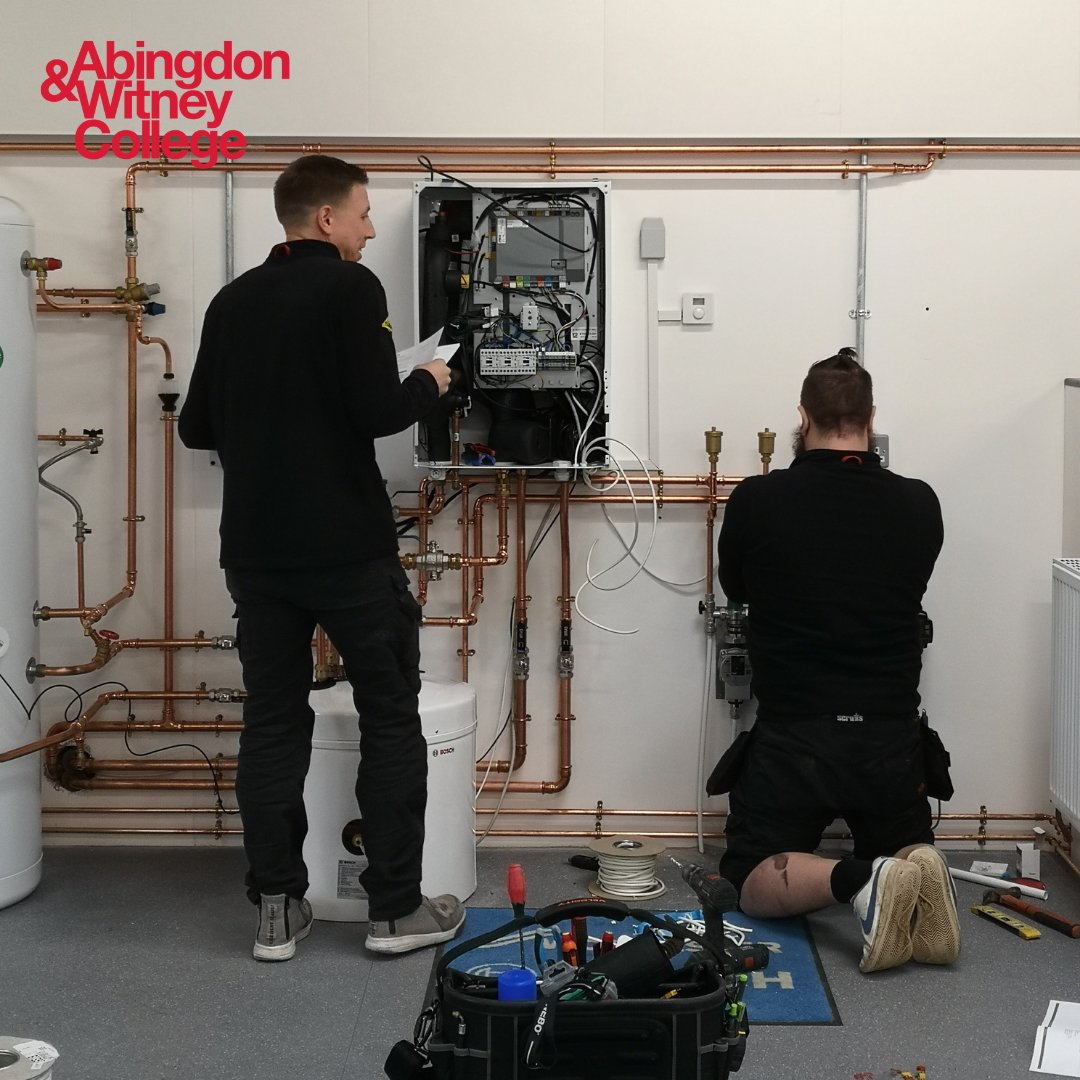 Abingdon & Witney College tweet media