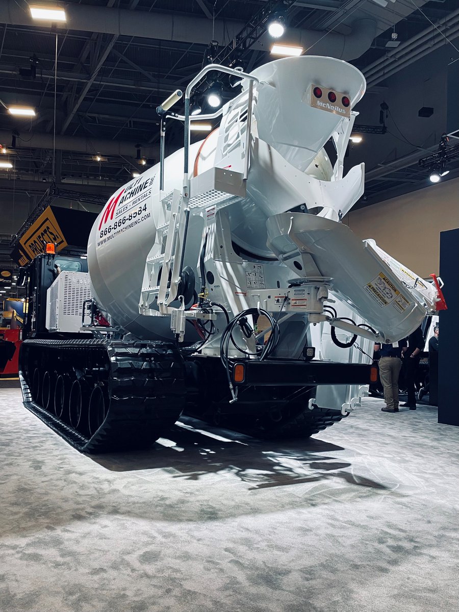 RevolutionMixer's tweet photo. Don't miss this Tracked Mixer at @conexpoconagg! McNeilus partnered with Prinoth & Multi-Machine to create a custom mixer body to meet Multi Machine's need for an off-road concrete placement vehicle for their rental fleet. #McNeilusMixers #TeamMcNeilus #DrivingInnovationForward https://t.co/AUlWkrMkZx