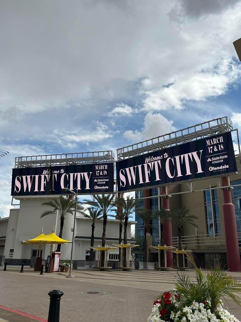 JMC289's tweet photo. We’re here. We’re queer. And we’re ready for opening night! #TSErasTour #TSErasTourGlendale https://t.co/QrCWfVHKfb