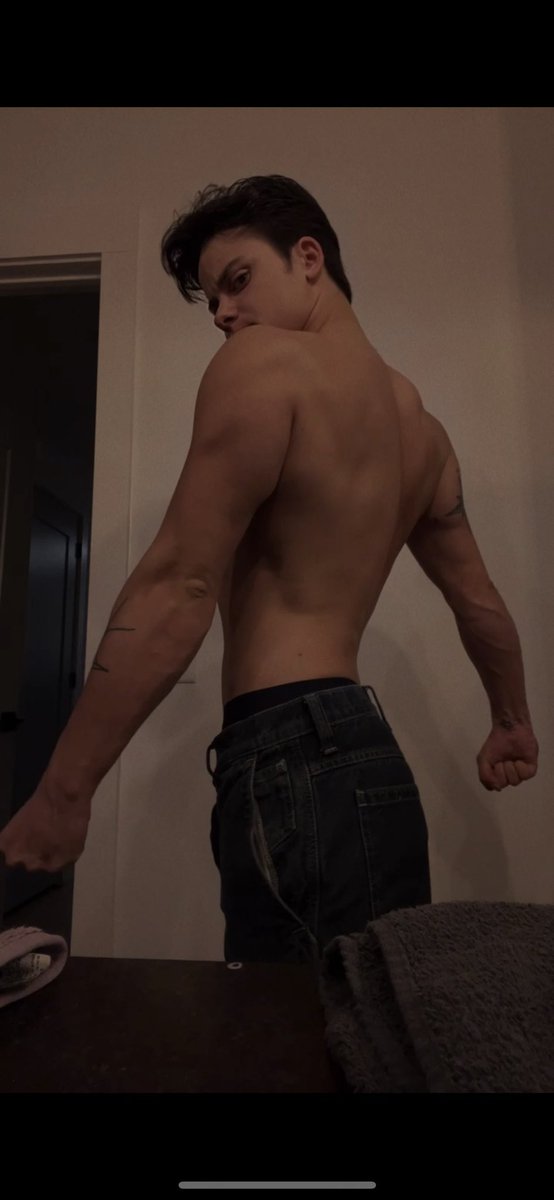 🏳️‍⚧️ very proud to be who I am 
When my very existence is being threatened along with my other trans brothers and sisters. Now is not the time to hide. 💪🏼
Proud of my body 
Proud of myself 
Proud to be the man I am 
Proud to be transgender 🏳️‍⚧️ 
(I hope this pisses off the right