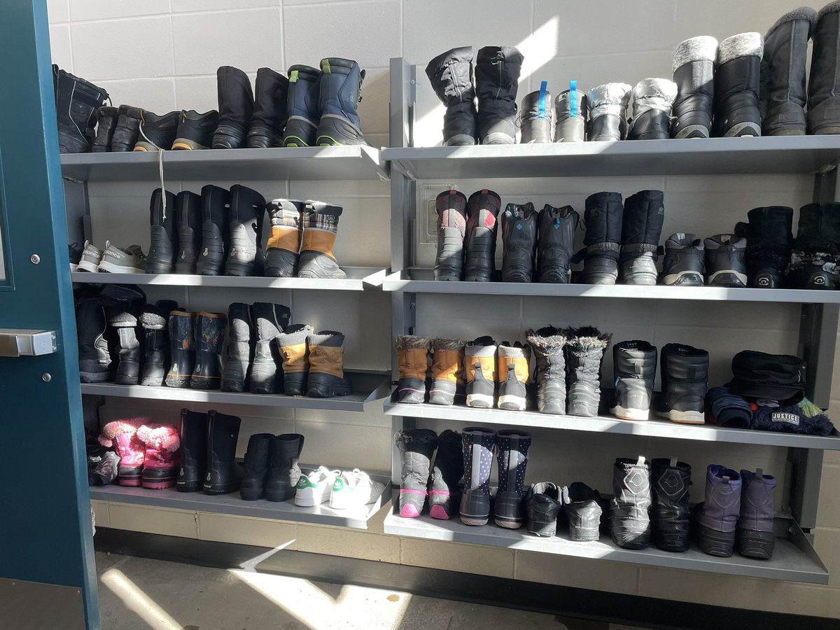 How about those boot room leaders 🥰🥰 <a href="/FMPSD/">Fort McMurray Public School Division</a> <a href="/McNeillyfmpsd/">@DaveMcNeilly</a> <a href="/FMPSD7Habits/">FMPSD Leader In Me</a>