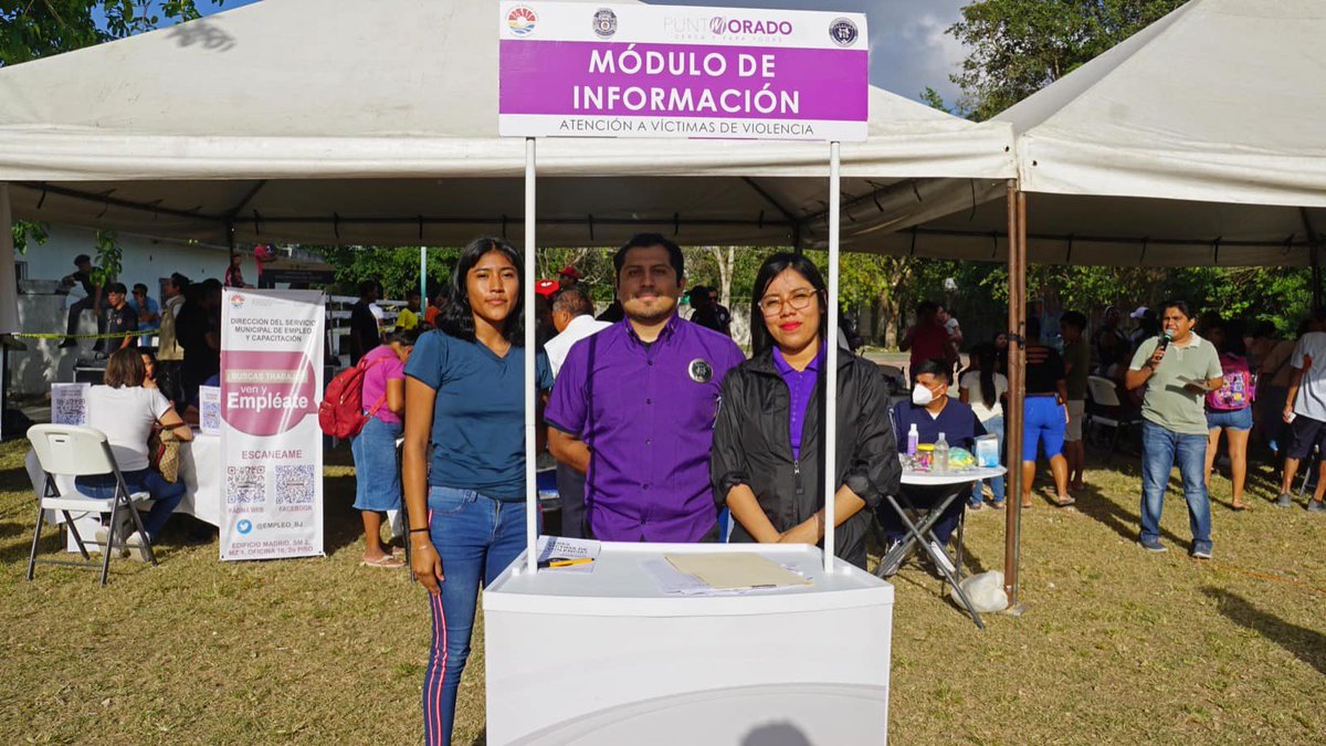 PionerosFC's tweet photo. Todo un éxito una edición más de #TodosXLaPaz 🕊 

¡Gracias a todos los vecinos y vecinas de la Colonia Avante por sumarse a nuestra jornada #FutbolNosUne ! 

Seguimos trabajando en acciones para fortalecernos.

#CancunNosUne 🤝
#PionerosFC https://t.co/B6wSB3Pufs