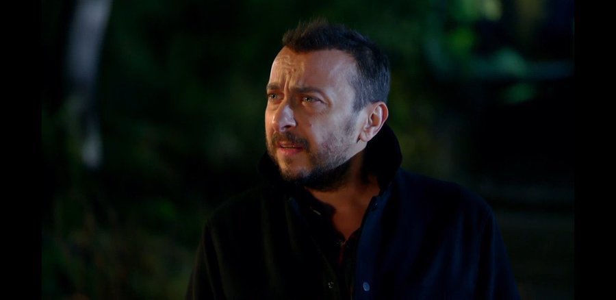 “Nereye gideceğimi bilmediğim bir yolun sonunda yine kayboldum..” 

(Leyla ile Mecnun)