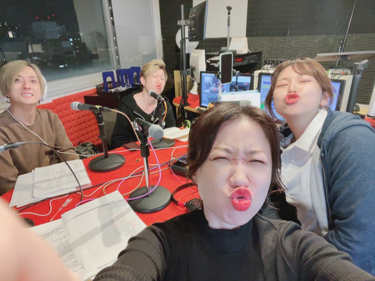 heart_hit03's tweet photo. 昨日は第3金曜日‼︎

MID-FM『HeartHitHoTranD』ありがとうございました〜！
達成さん深掘り会という事で不思議(?)な話しが色々聞けましたね🎉🌞

来月はAliさんについて色々聞いちゃいます😆お楽しみに‼︎

新栄のハンバーガー美味しかったの図🍔🍔◎ https://t.co/0dpIAC8ONt