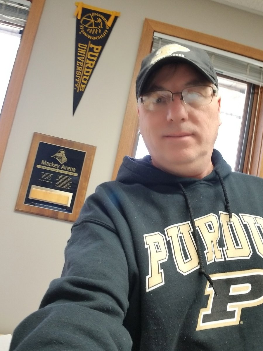 MarkPenzkover's tweet photo. @PurdueBookstore In Wisconsin at work representing the Boilermakers and hoping for a win later today. https://t.co/pYBzmD9v7Z