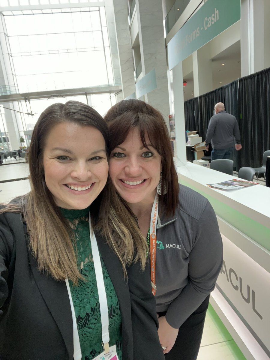 MrsTLeon's tweet photo. #ADE meetup at #MACUL23! #BestClassEver LOVE my #ADEfam https://t.co/pMtshtLgXv