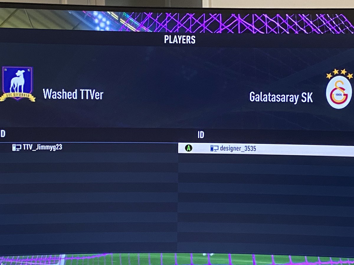 TheRealJimmyG23's tweet photo. @EAFIFADirect @EAHelp hi EA do you mind banning this person for invisible player cheat. Can’t report him specifically for this and I can only report for the name. https://t.co/Eup42mrwk8