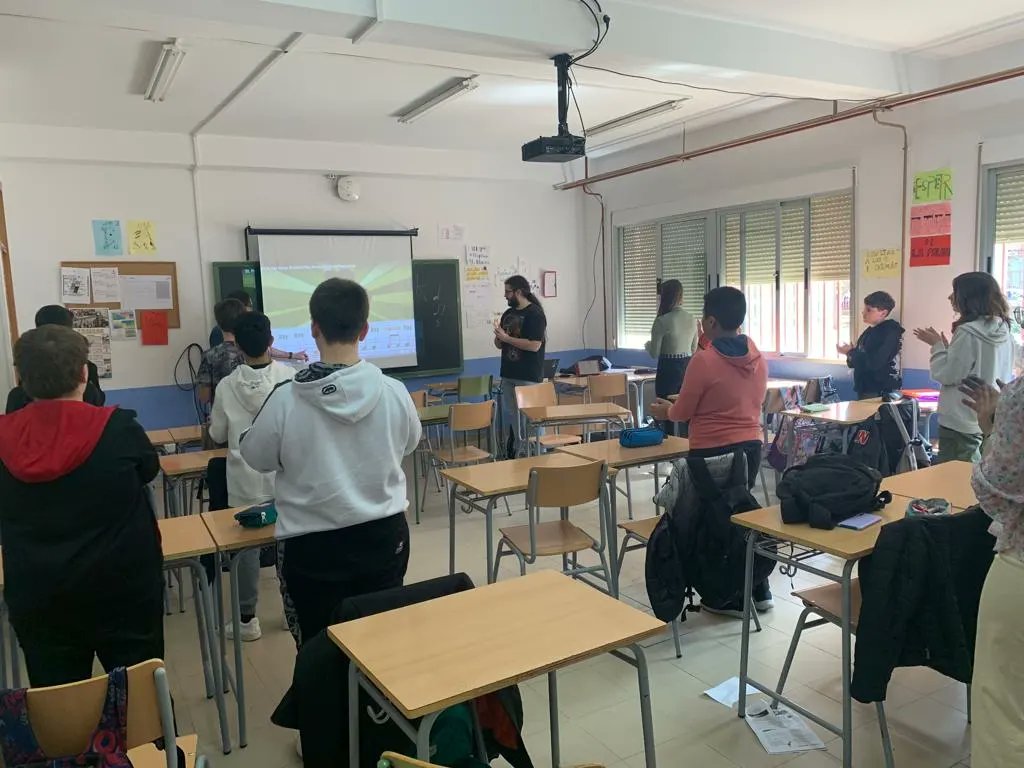 IesJuanelo's tweet photo. Happy Paddy's!
Bilingual students celebrate with music and body percusión 🍀 #saintpatricksday🍀 #bilingualproject https://t.co/PlZIVRyysG