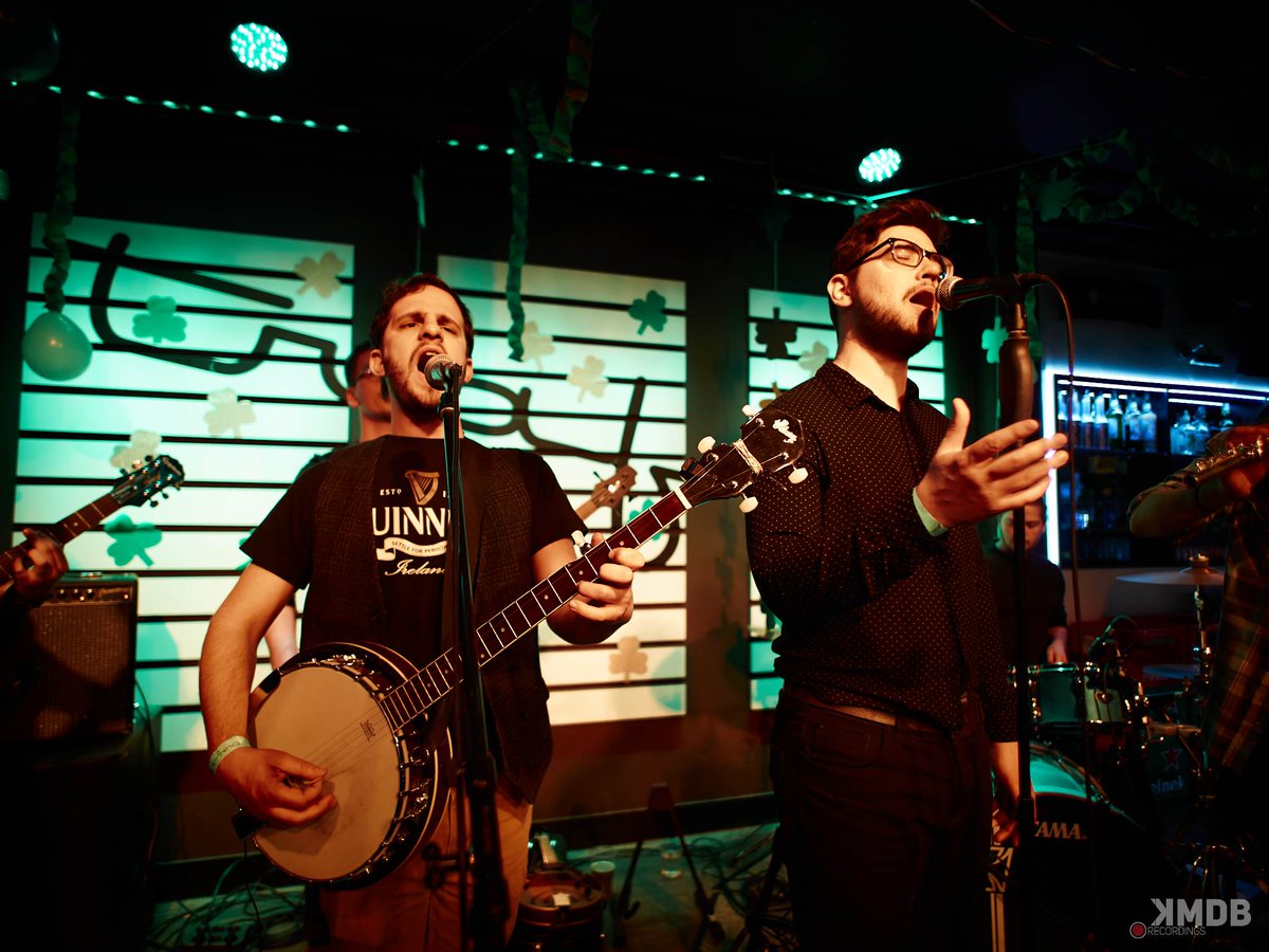 TheCrazyRogues's tweet photo. Hey all,
☘️Happy St. Paddy's Day ☘️
Have a pint and some good tunes from the Celtic/Irish #spotify playlists! 🍻🪕🎻
#StPatricksDay2023 https://t.co/fnrhy9oKuX