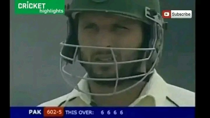 Lone_Ayaan_'s tweet photo. @GowharGeelani @babarazam258 @imVkohli Meanwhile harbhajan with whom afridi played t20 in test cricket...#bugaz at its peak kutee bhonkty rehty hai 😂 https://t.co/SY3ZDZa8eL