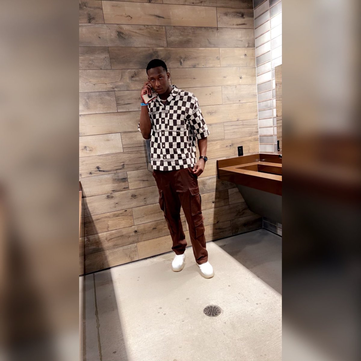 GeminiKiingg's tweet image. “I know you gone off that liquor ain’t you”

#fashion #malemodels #tallmodel #outfitoftheday #Fashionmodel #concertphotography