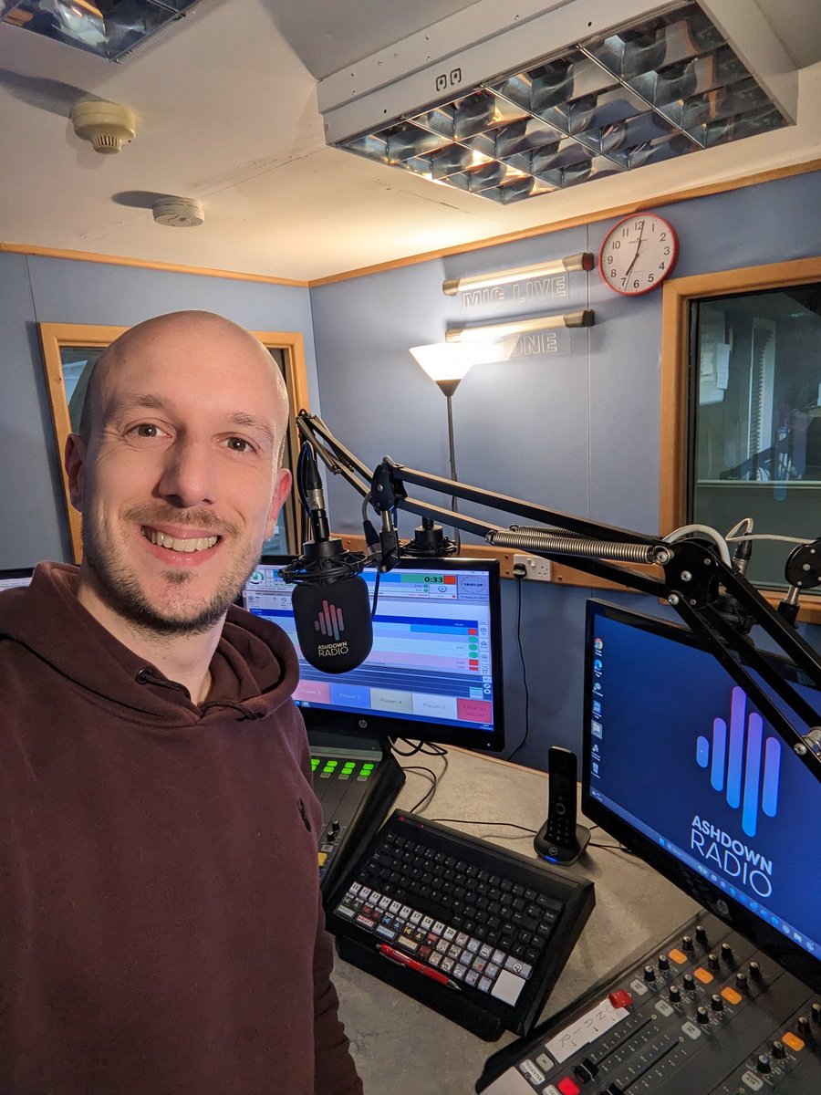 Come keep me company on @ashdownradio 7-9pm. Loads of fine R&B, soul funk disco and everything in between. Play along with 'What's My Name?', I have a live album track plus 3 sexy slow jams. App, Smart speaker and across East Sussex on 94.7 & 105FM