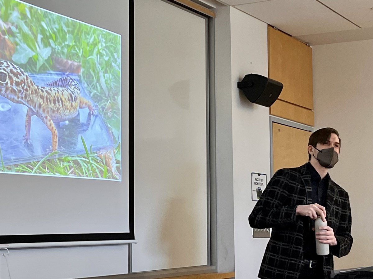 Dal_English's tweet photo. Happening now! PhD candidate Michael Cameron (@_MCameron) presenting work that he is developing into a book project on “The Last Human and Gothic Sympathy” @DAL_FASS @DalGradStudies @DalVPR https://t.co/h3BdHAgStW