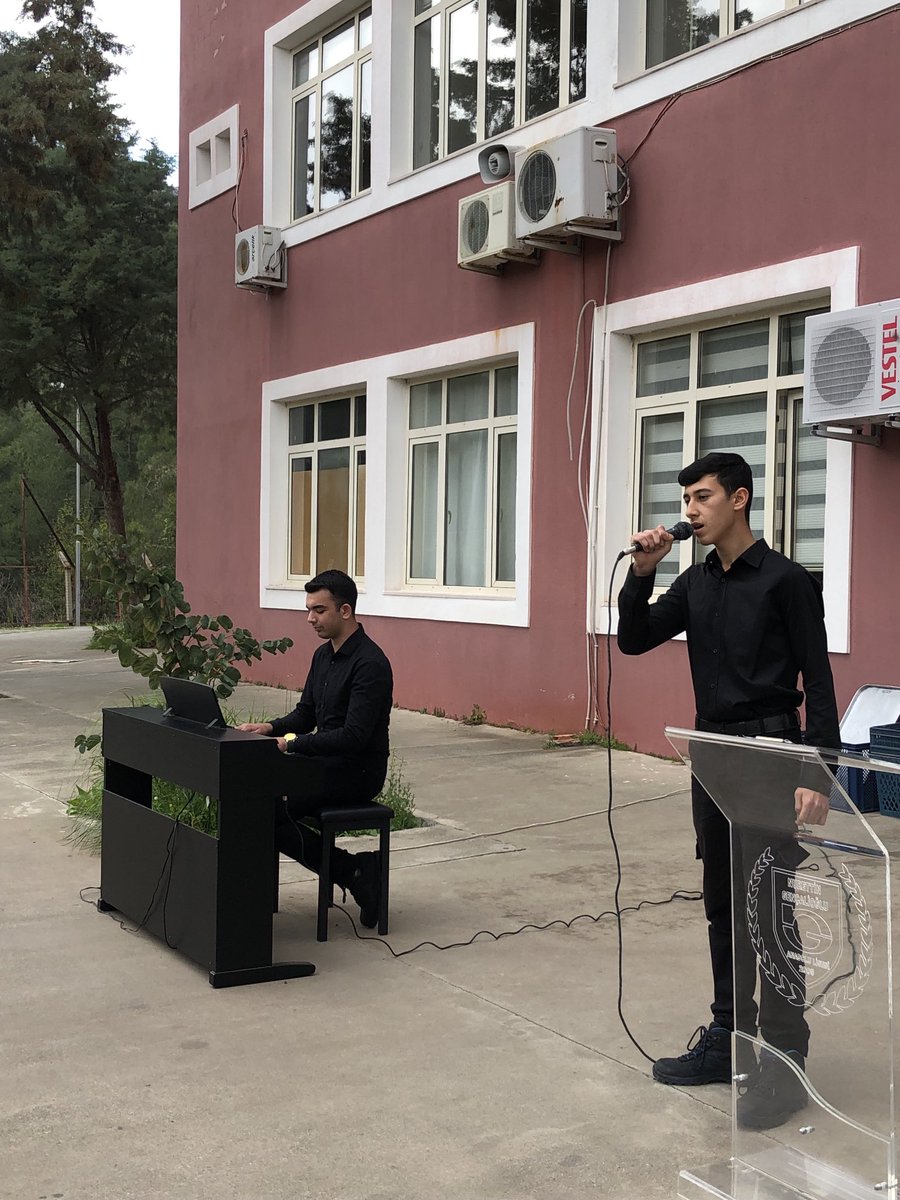 ngal_2005's tweet photo. "18 Mart Çanakkale Zaferi ve Şehitleri Anma Günü" vesilesiyle başta Gazi Mustafa Kemal Atatürk olmak üzere Çanakkale’yi geçilmez kılan  Aziz Şehitlerimizi saygı, rahmet ve şükranla andık. @mugla_mem @emrecay55 @sibelkisaerbaa @MarmarisMem https://t.co/7pxuw49ZE7