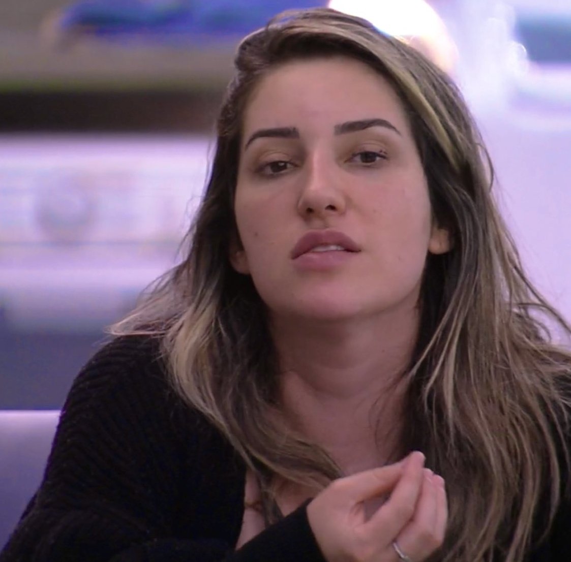 yankisner's tweet photo. Chamar a Dania de "marmita" não é  "gíria regional". Foi uma atitude péssima, vinda de uma mulher que claramente quer fazer uma personagem ali dentro, mas sempre está pronta pra defender macho escr0to. Dania merece respeito! Que mulher invejosa. #ForaAmanda #BBB23 https://t.co/ds4NiTG5iN