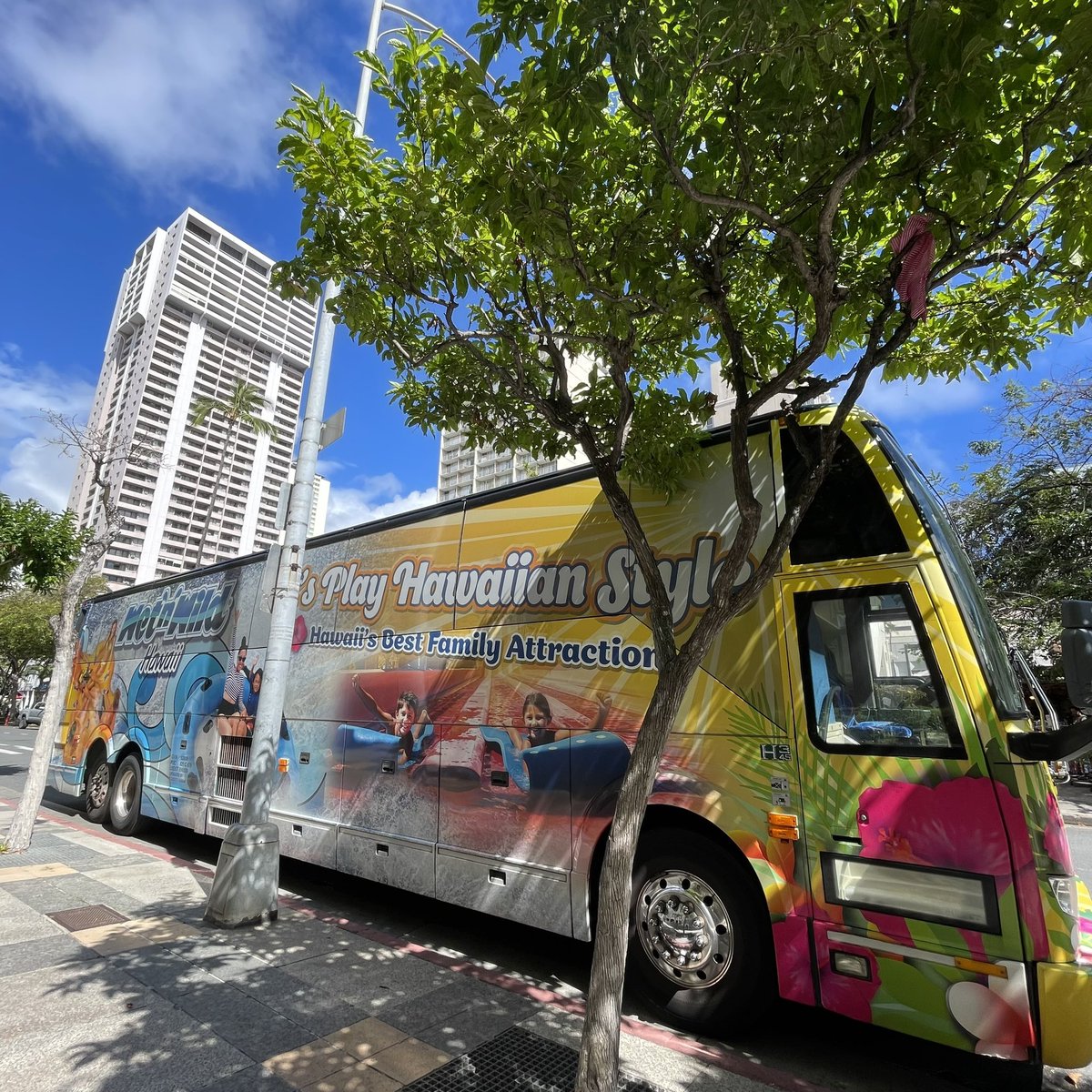 HonoluluBig's tweet photo. ハワイからおはよう☀🌴🌺🌈🏖

#虹
#rainbow 
#aloha
#爽やかな朝です
#朝のハワイ
#海が青い　
#空
#ブルー
#ハワイの海
#ハワイの空
#イマソラ
#waikiki 
#ハワイ好きな人と仲良くなりたい 
#bigmahalohonolulu https://t.co/F0Qoopxyt6